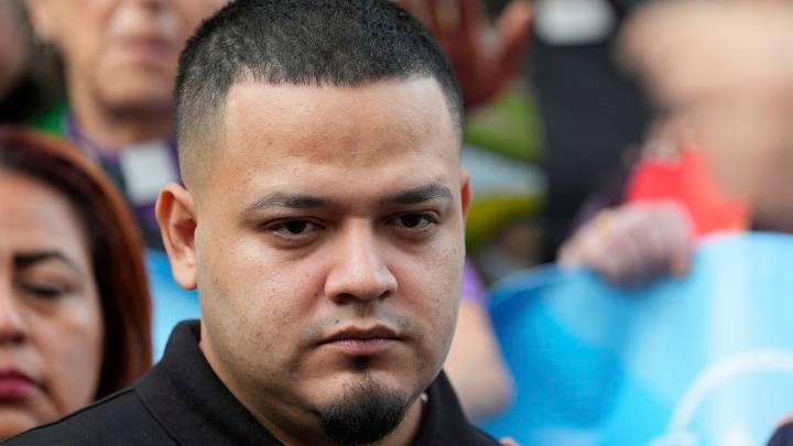 Kilmar Ábrego García solicita asilo en EEUU, con la esperanza de evitar su deportación a Uganda