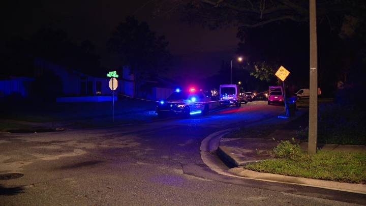 2 found dead in Pinellas County neighborhood, deputies investigating