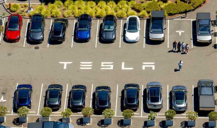 Tesla’s been slow to report self-driving car crashes. Federal investigators want to know why