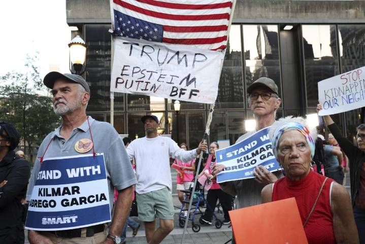 Premia Gobierno de Trump a países por recibir a migrantes