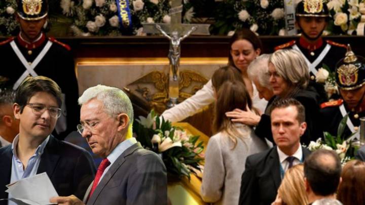 ¿Podrá asistir Álvaro Uribe a las exequias de Miguel Uribe?