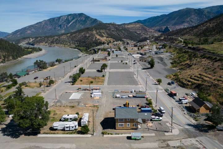 Lytton, B.C., records hottest temperature across Canada this year as province bakes