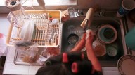 Mujeres mexiquenses trabajan casi el doble que los hombres en casa