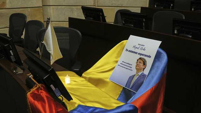A Colombian presidential hopeful has died 2 months after being shot at a campaign rally