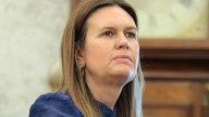 Inappropriate Outfits Sarah Huckabee Sanders Was Caught Wearing