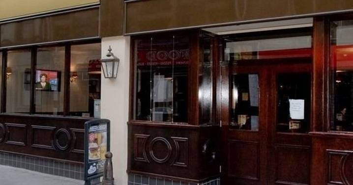 Wetherspoon boss sacked after giving colleague halloumi fries discount