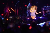 Shakira recuerda a su padre tras su décimo concierto en CDMX