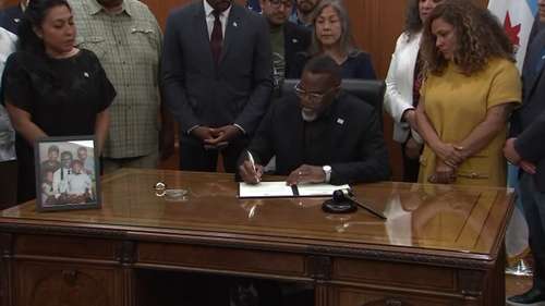 Chicago Mayor Brandon Johnson to sign executive order in response to Trump's possible deployment of National Guard