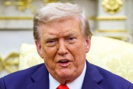 Trump 'interrupts' Zelenskyy meeting for phone call with Putin: report