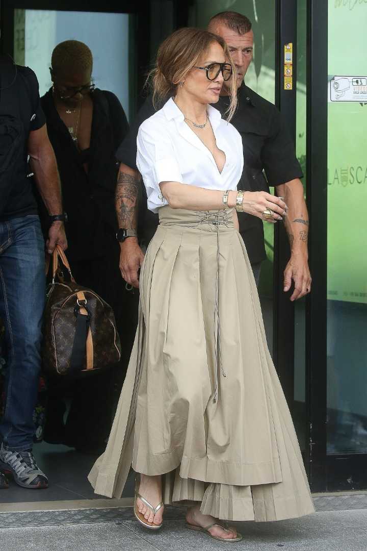 Cele|bitchy | Jennifer Lopez was turned away from the Chanel store in Istanbul
