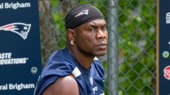 Keion White’s slide a product of Patriots’ rotation, Mike Vrabel says