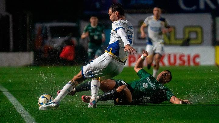 Sarmiento de Junín-Rosario Central, suspendido por la lluvia