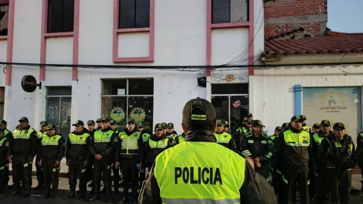 17A: Caen prófugos votando, ebrios y autos sin permiso