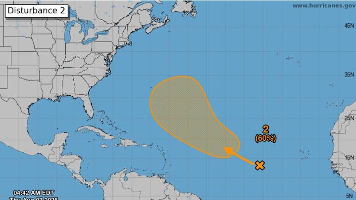 Hurricane Center tracking Invest 96L. Forecast path, spaghetti models