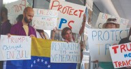 Juez federal aplaza fallo sobre TPS a días de que expire para 250,000 inmigrantes venezolanos