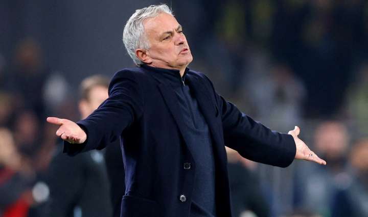 Mourinho sacked by Fenerbahce after Champions League exit