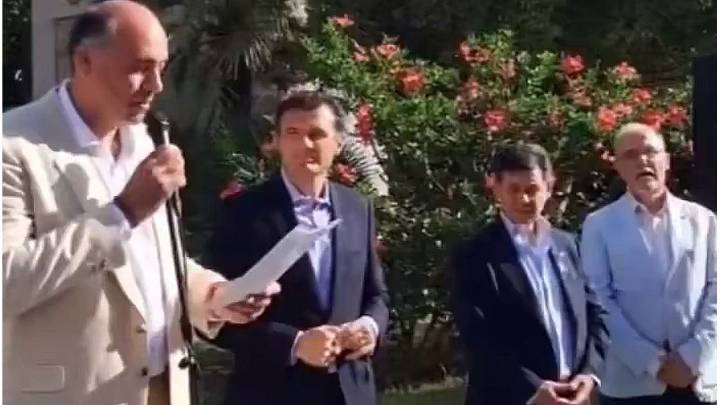 Embajador argentino en España gritó "Viva el rey" en el acto de San Martín