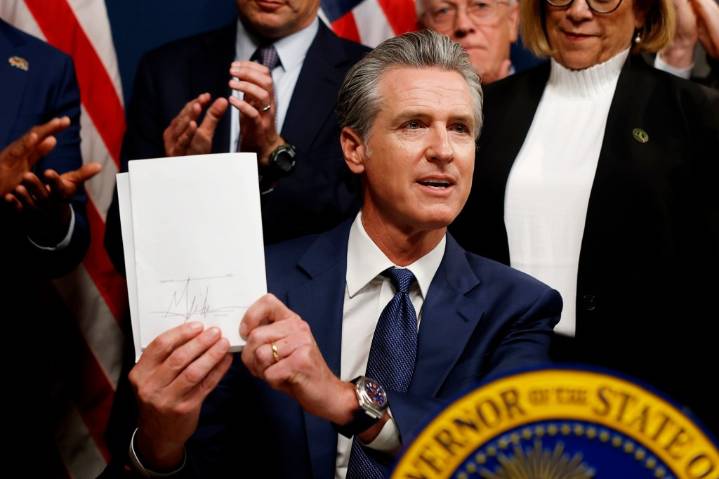 Letter: Texas and California are both wrong