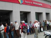 TOMA PREVISIONES/ Este lunes 18 no habrá actividades bancarias