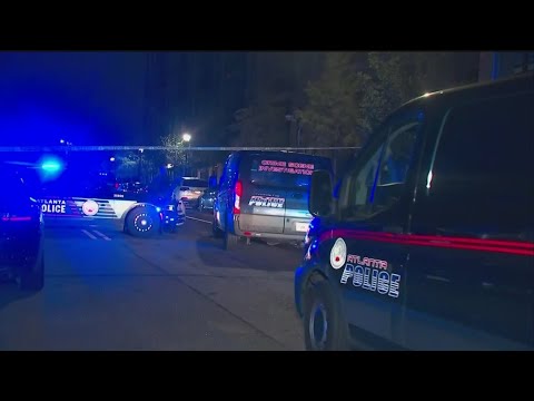 Body lying in street of Grant Park neighborhood; APD investigating