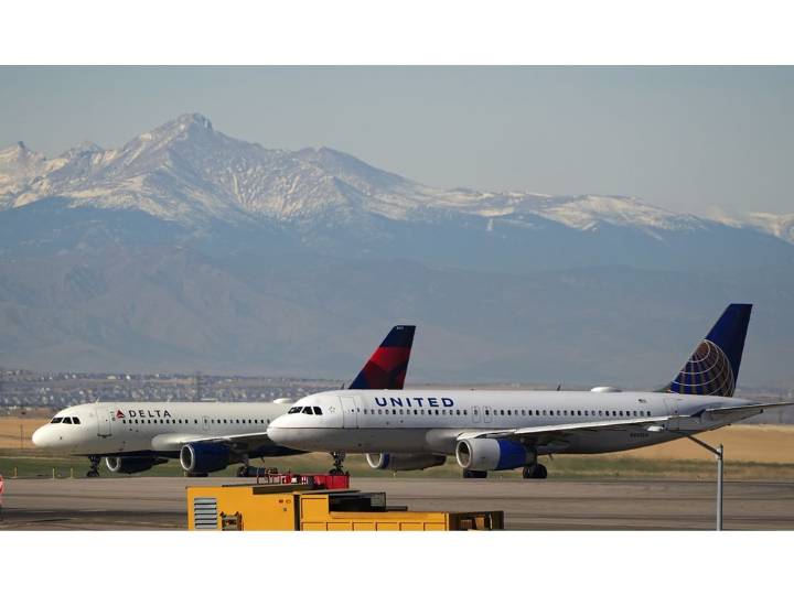 Passengers sue airlines for selling ’window’ seats next to blank walls