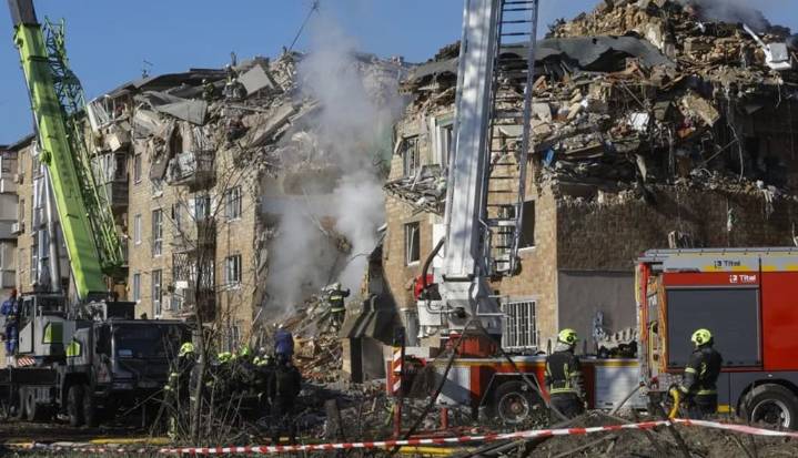 La cifra de muertos por el ataque de Rusia a Kiev asciende a 23