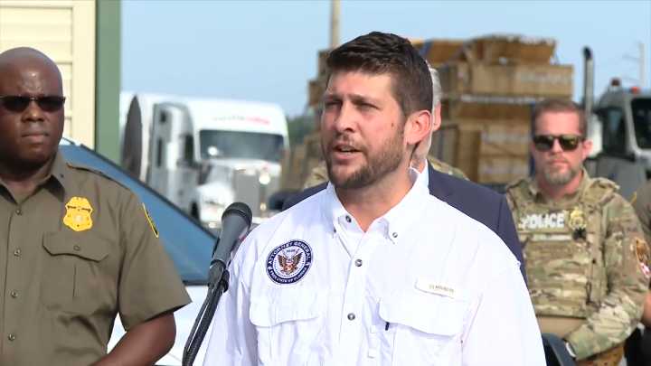 Florida officials announce crackdown on undocumented truck drivers with new immigration checkpoints 