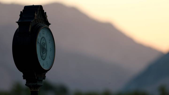 Daylight Saving 2025: When do Illinois clocks fall back? Will Trump end DST?