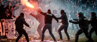 Un campo de batalla emocional: cómo explica la psicología social la violencia del fútbol
