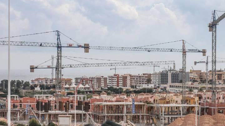 Orihuela subirá el impuesto de construcciones a los promotores un 60 %