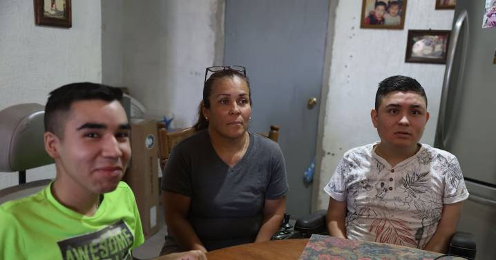 Madre organiza rifa para pagar aparato respiratorio de su hijo con distrofia muscular de Duchenne