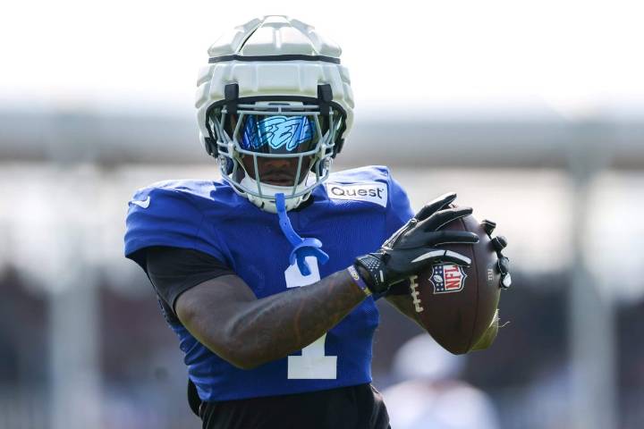 Fantasy football targets and fades: Navigating the draft's first eight rounds