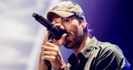 Enrique Iglesias confirma que será padre por cuarta vez