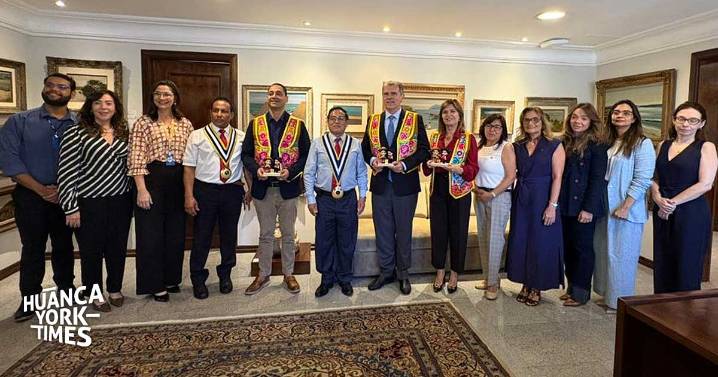 UPLA y UNIFOR de Brasil firman convenio para impulsar la educación internacional