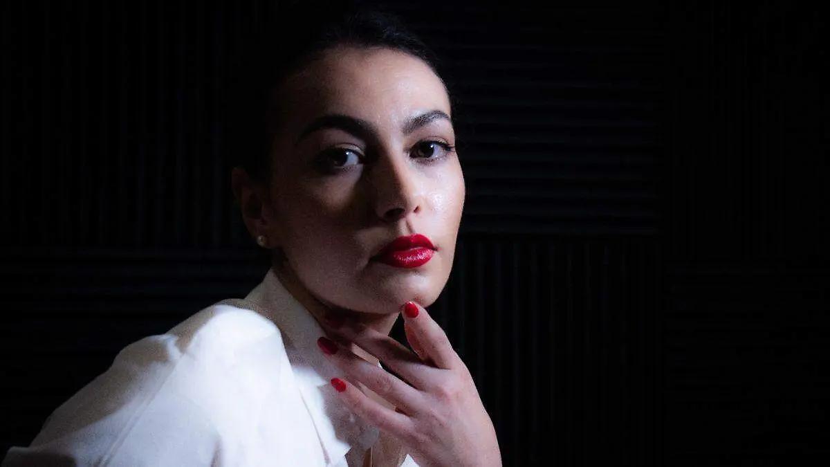 Carmen Goett canta al poder femenino