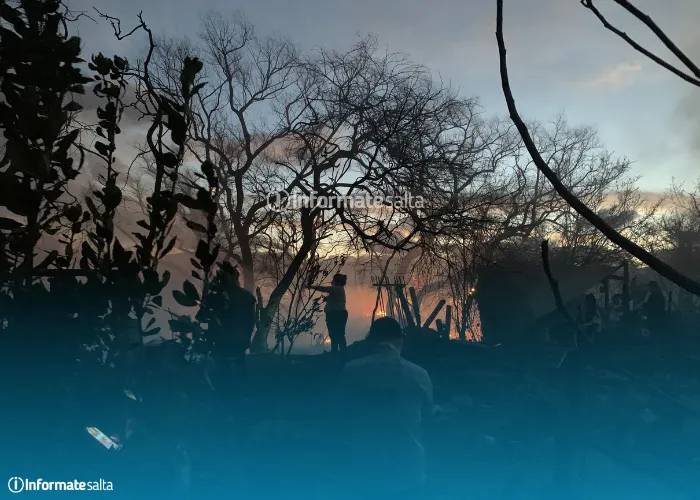Incendio en Ampliación 20 de Junio: “Estamos trabajando en el lugar"
