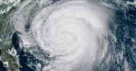 Maps show Hurricane Erin's path off East Coast as North Carolina braces for rough conditions: "Batten down the hatches"