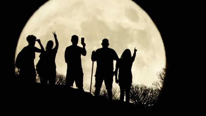 Can you see the sturgeon moon in Oregon tonight? What to…