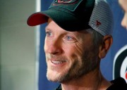 Hurricanes owner Tom Dundon strikes tentative deal to buy the Portland Trail Blazers