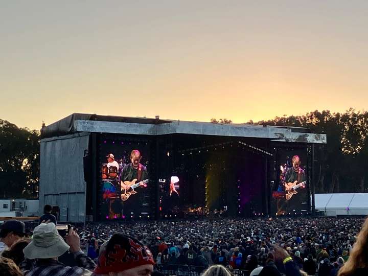 Michigan man with ‘deep love and passion’ for Grateful Dead dies during concert