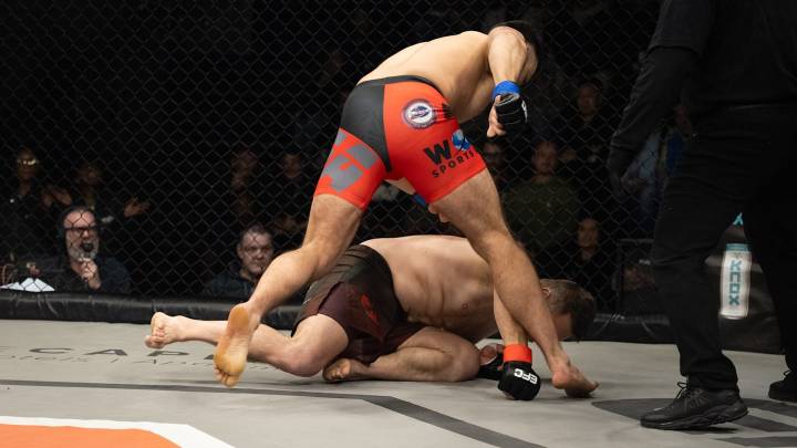 MMA fighter floors opponent in just 14 seconds with rarely