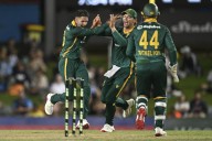 Australia wins toss, elects to bat in final ODI against South Africa