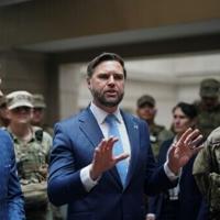 Shouts of 'Free DC' as Vance visits troops deployed in US capital