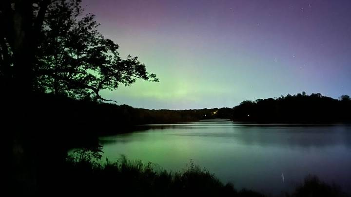 The Aurora Borealis Is Back: These 18 States Have a Chance to See It Over 2 Nights