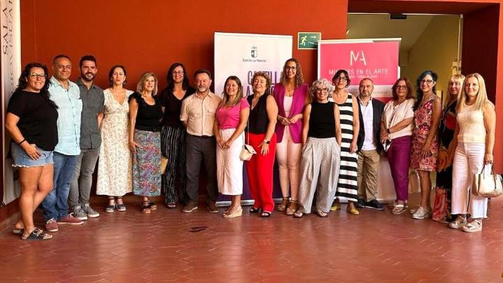 Junta adquirirá las obras ganadoras de los Premios Amalia Avia para exponerlas