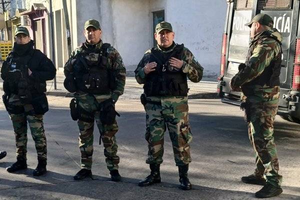 DESPLIEGUE! Infantería y tropas de élite policial por la protesta en el ICAA