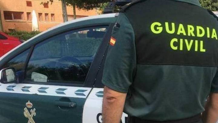 La Guardia Civil destruye una granada polaca encontrada cerca de un campamento en Valencia
