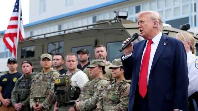 President Trump thanks National Guard, federal agents