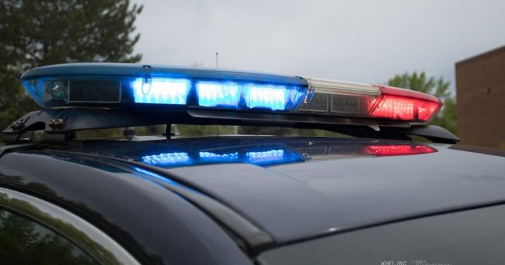 Kennewick man arrested on multiple charges after running, hiding from police in a dumpster