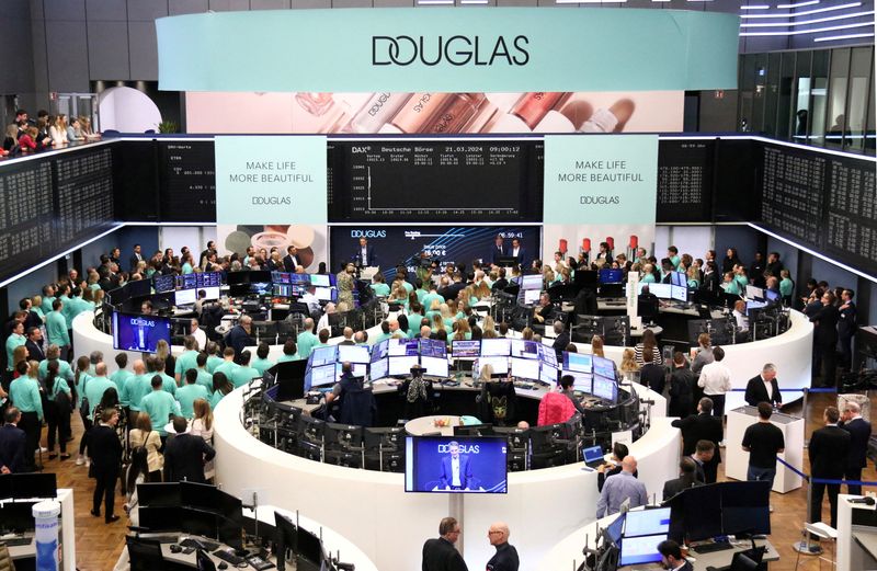 European shares open higher, oil falls on Ukraine peace efforts